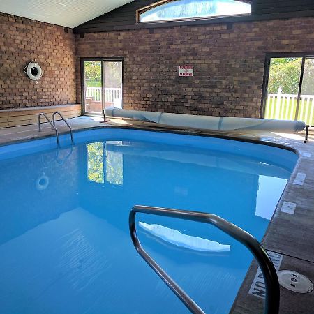 Hop & Vine Inn Fennville Экстерьер фото