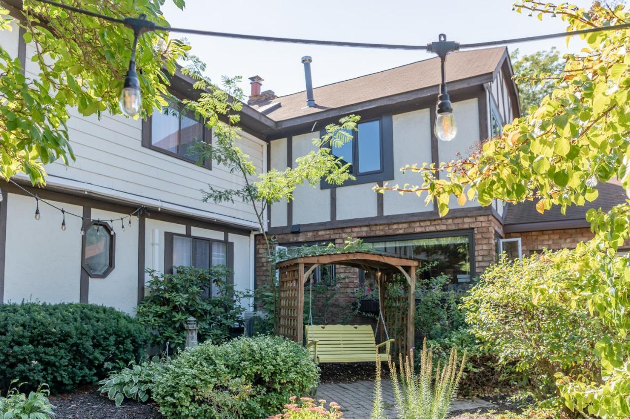 Hop & Vine Inn Fennville Экстерьер фото
