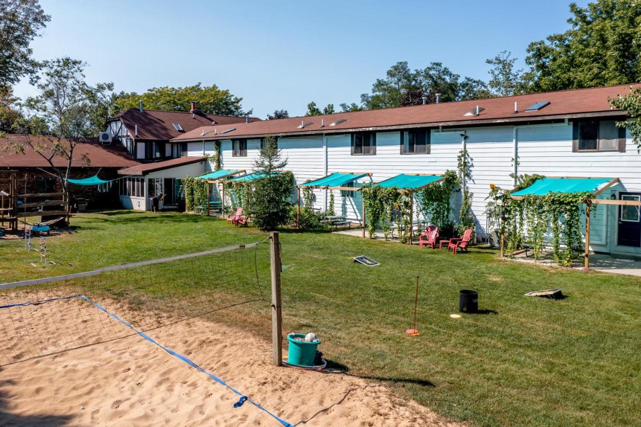 Hop & Vine Inn Fennville Экстерьер фото