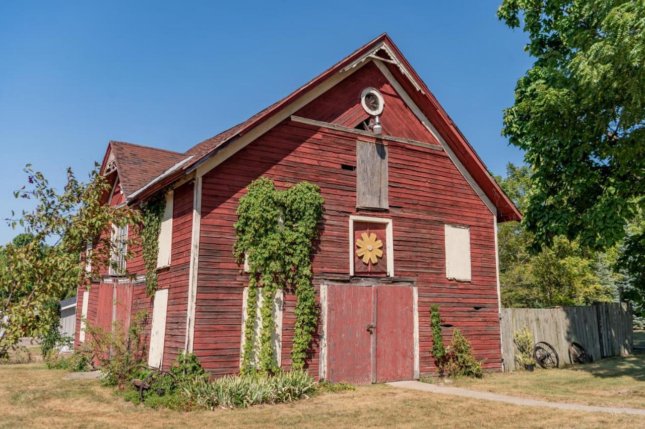 Hop & Vine Inn Fennville Экстерьер фото