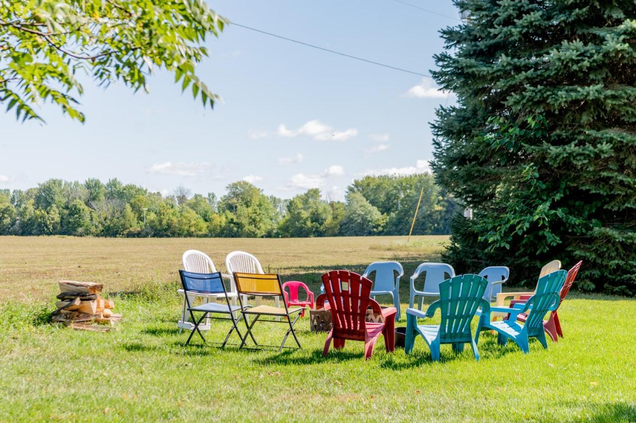 Hop & Vine Inn Fennville Экстерьер фото
