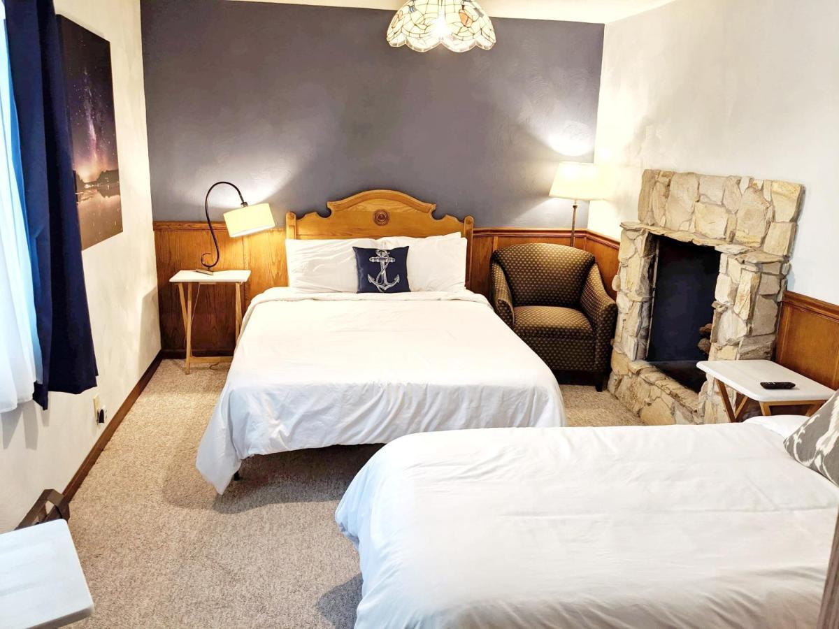 Hop & Vine Inn Fennville Экстерьер фото